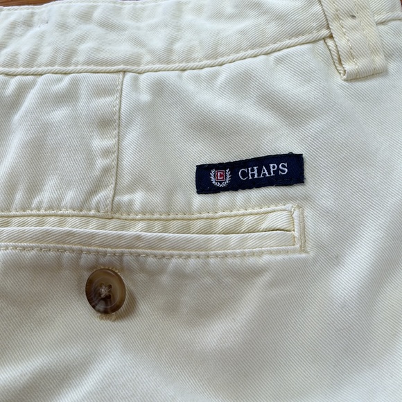 Chaps brand pale yellow men’s shorts.  Size 36. - Picture 5 of 8